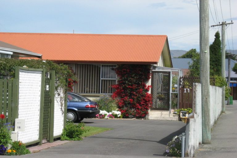 Photo of property in 17 Cradock Street, South New Brighton, Christchurch, 8062