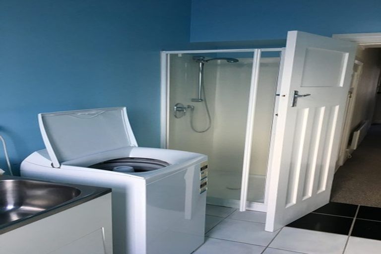 Photo of property in 58 Brougham Street, Mount Victoria, Wellington, 6011