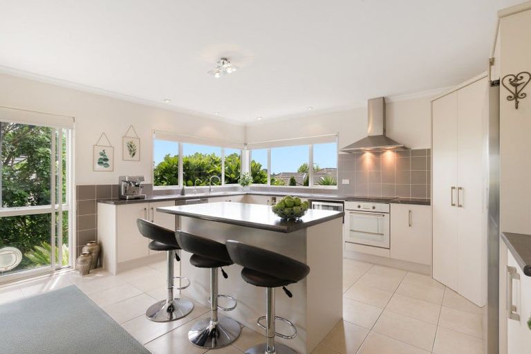 Photo of property in 12 Brodie Place, Bethlehem, Tauranga, 3110