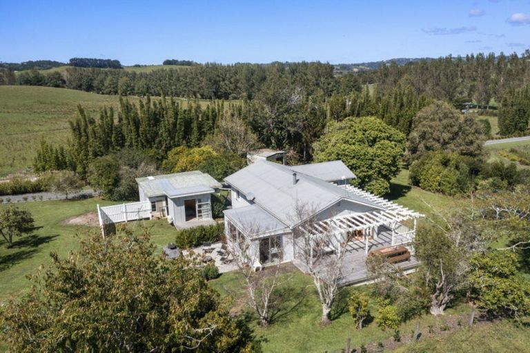 Photo of property in 105 Tongue Farm Road, Matakana, 0985