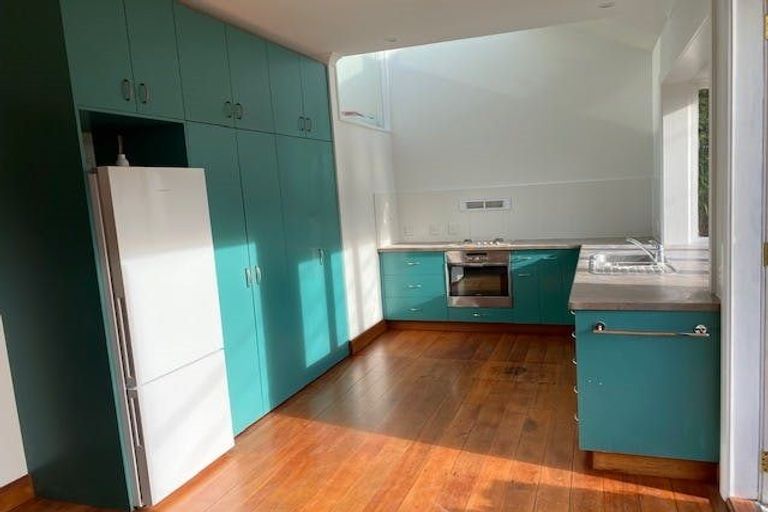 Photo of property in 21a Putnam Street, Northland, Wellington, 6012