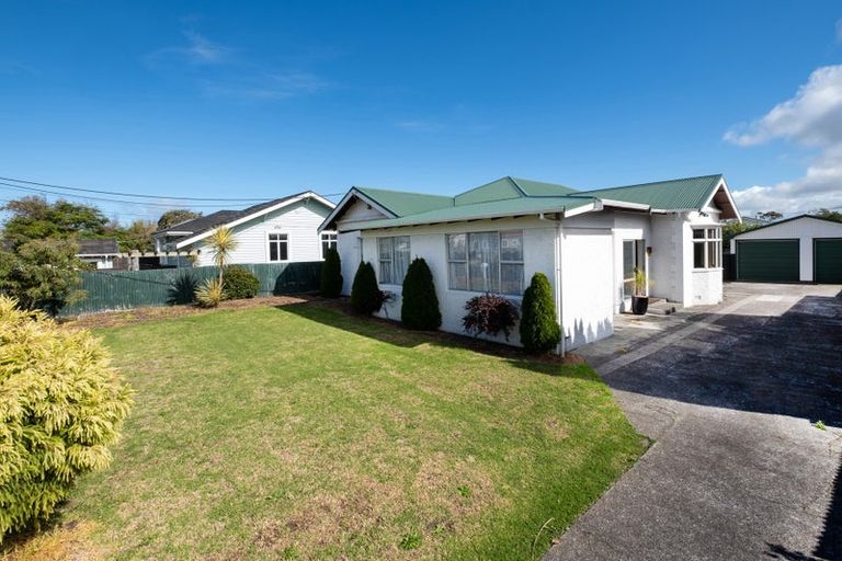 Photo of property in 13 Collins Street, Hawera, 4610