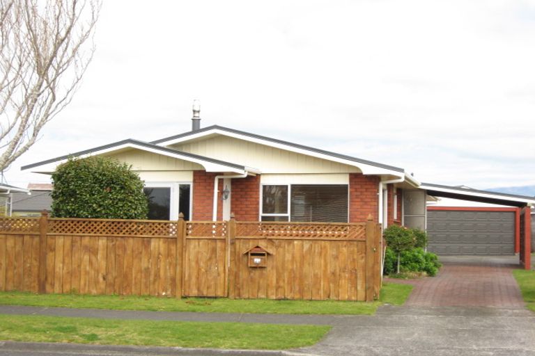 Photo of property in 21 Truby King Street, Merrilands, New Plymouth, 4312