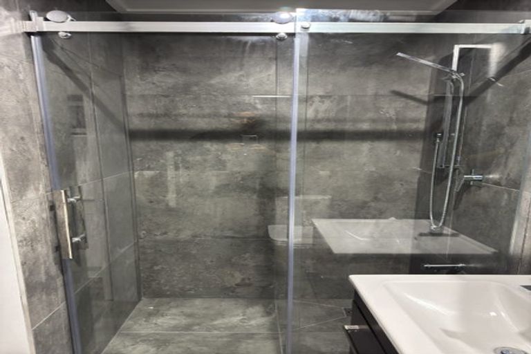 Photo of property in 79 Pemberton Avenue, Bayview, Auckland, 0629