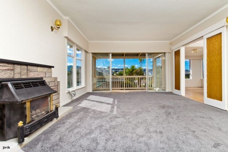 Photo of property in 2/38 Glenvar Road, Torbay, Auckland, 0630
