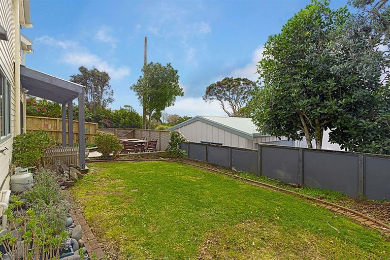 Photo of property in 10/485 Don Buck Road, Massey, Auckland, 0614