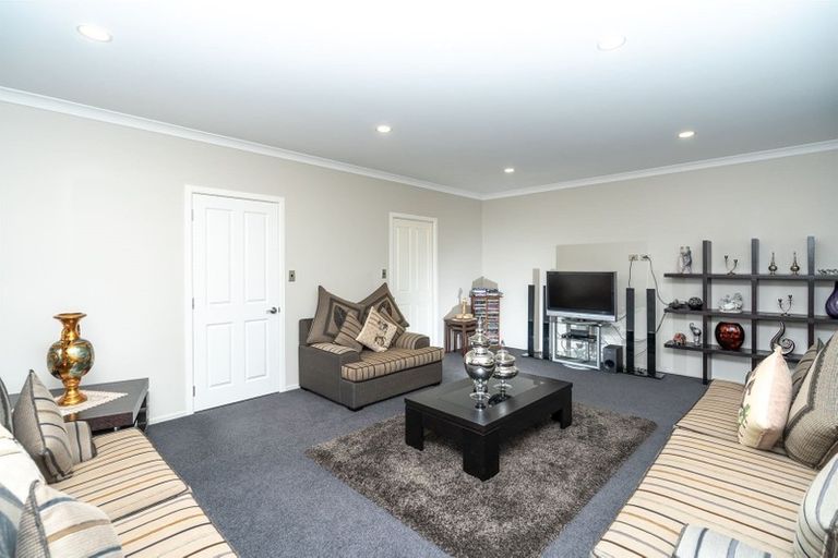 Photo of property in 7 Gibbston Close, Huntington, Hamilton, 3210