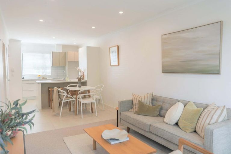 Photo of property in 12b Titoki Street, Te Atatu Peninsula, Auckland, 0610