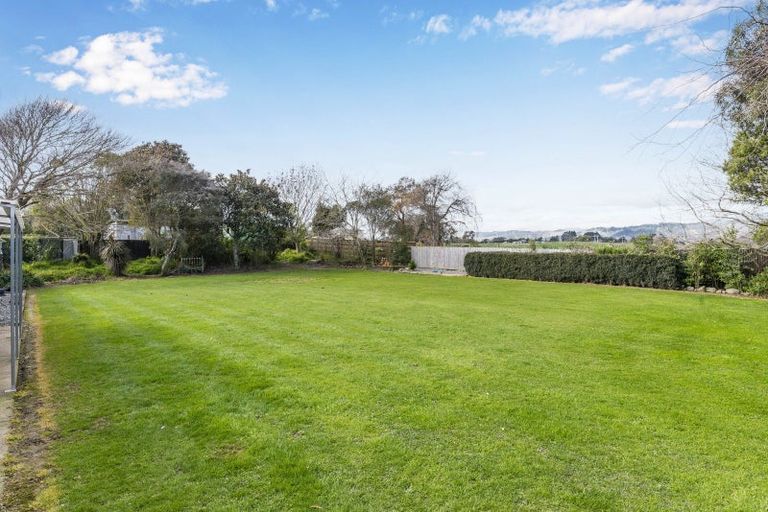 Photo of property in 244 Kawiu Road, Levin, 5510