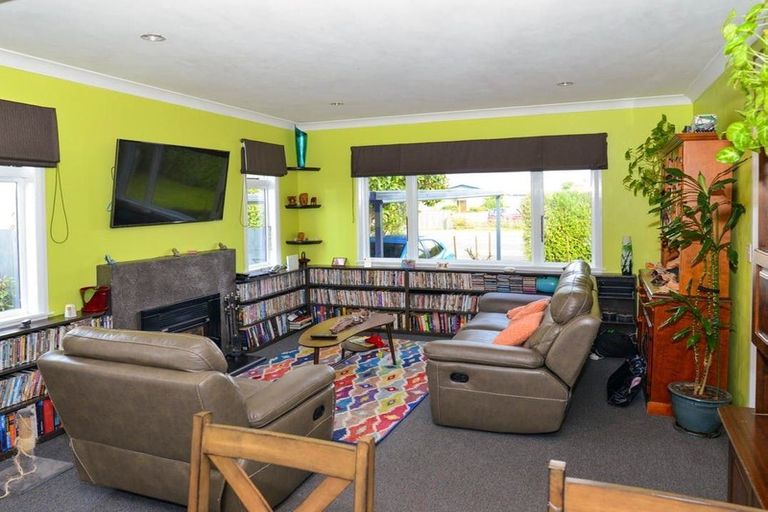 Photo of property in 1012 Heretaunga Street East, Parkvale, Hastings, 4122