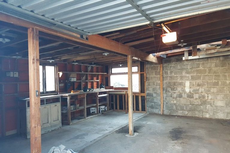 Photo of property in 2 Trevethick Grove, Woburn, Lower Hutt, 5010