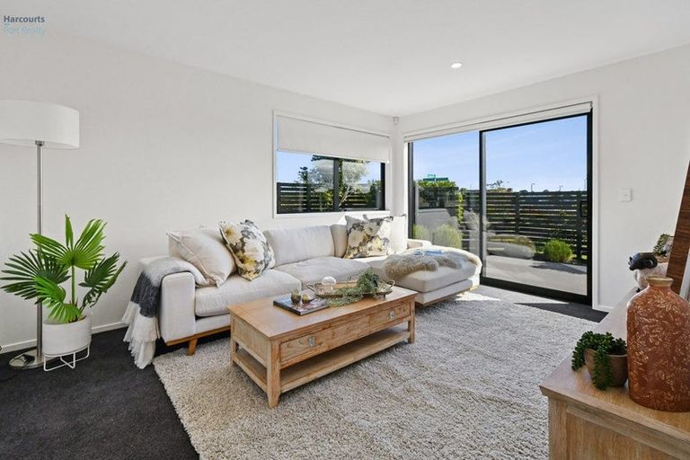 Photo of property in 33 Jutland Road, Pukekohe, 2120