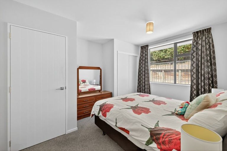 Photo of property in 30a Ticehurst Road, Lyttelton, 8082