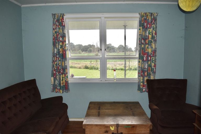 Photo of property in 54 Kuku Beach Road, Kuku, Levin, 5570