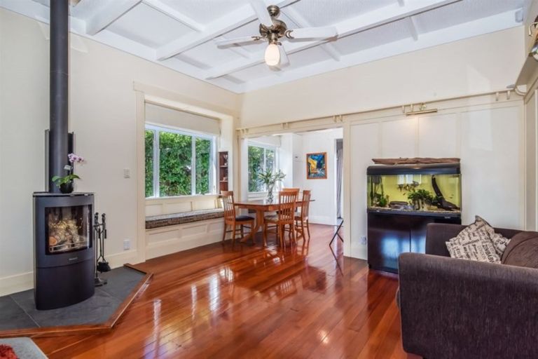 Photo of property in 5 Karaka Street, Helensville, 0800