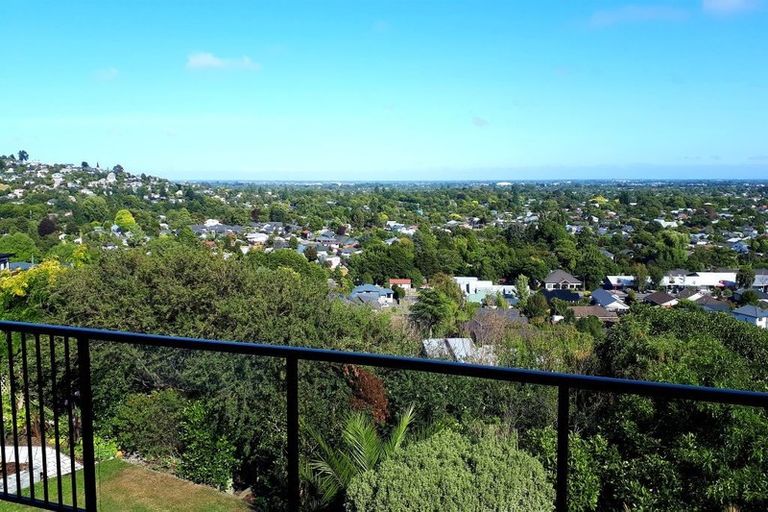 Photo of property in 28 Woodlau Rise, Huntsbury, Christchurch, 8022