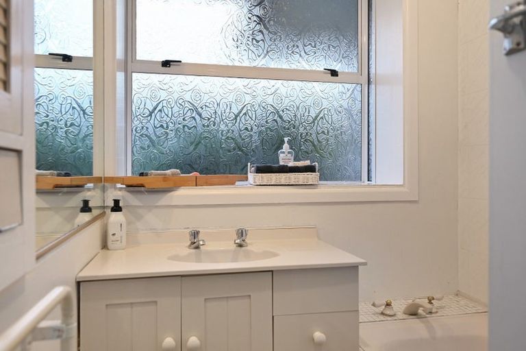 Photo of property in 14 Montana Avenue, Ilam, Christchurch, 8041