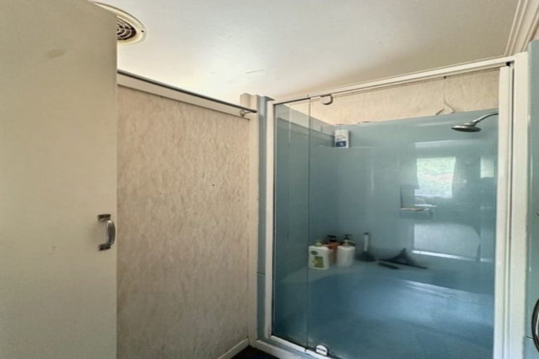 Photo of property in 480 Stokes Valley Road, Stokes Valley, Lower Hutt, 5019