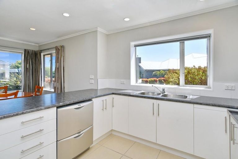 Photo of property in 15 Sycamore Close, Rangiora, 7400