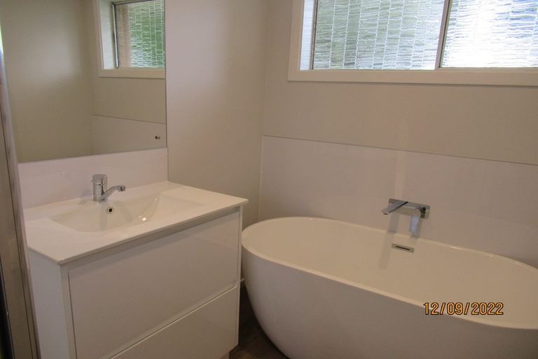 Photo of property in 4 Zita Maria Drive, Massey, Auckland, 0614