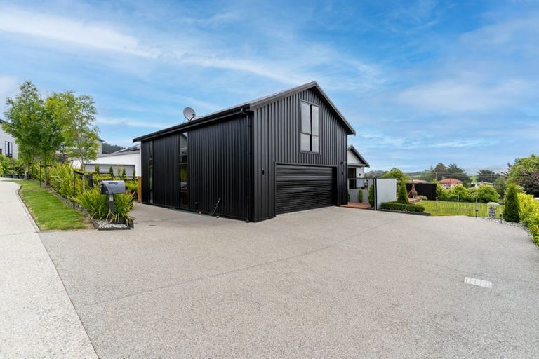 Photo of property in 10 Trudi Place, Green Island, Dunedin, 9018