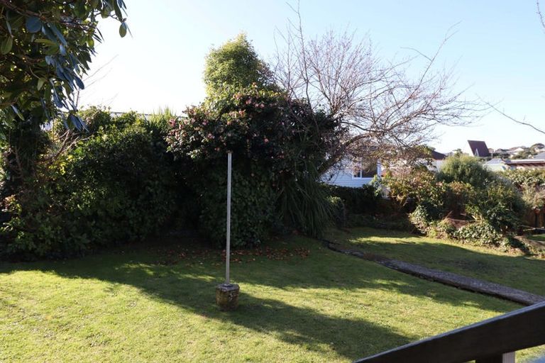 Photo of property in 8 Lewer Street, Karori, Wellington, 6012