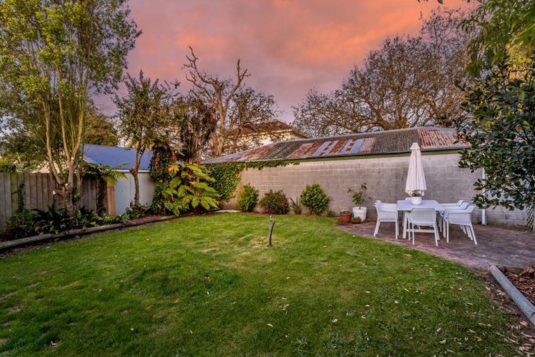 Photo of property in 68 Springfield Road, St Albans, Christchurch, 8014
