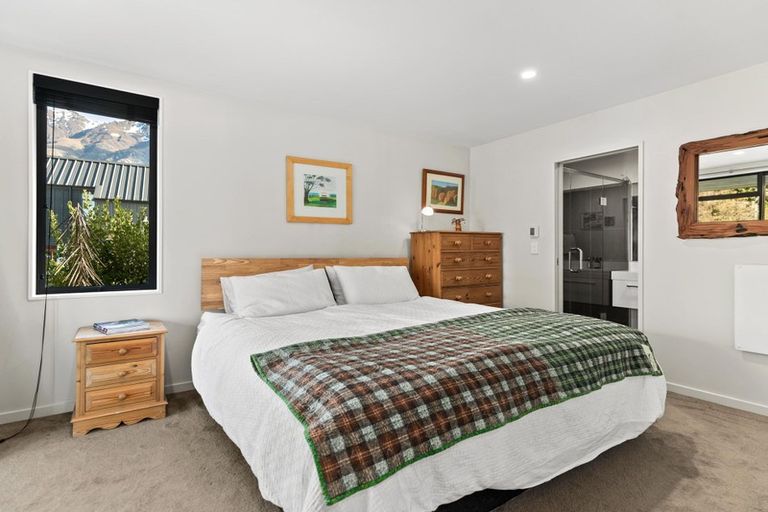 Photo of property in 6 Stamper Lane, Arthurs Point, Queenstown, 9371