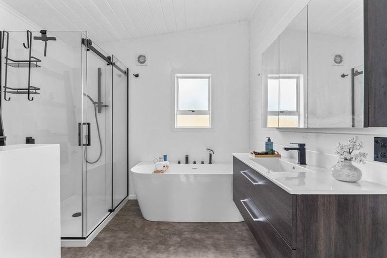 Photo of property in 18 Tay Street, Whanganui, 4500