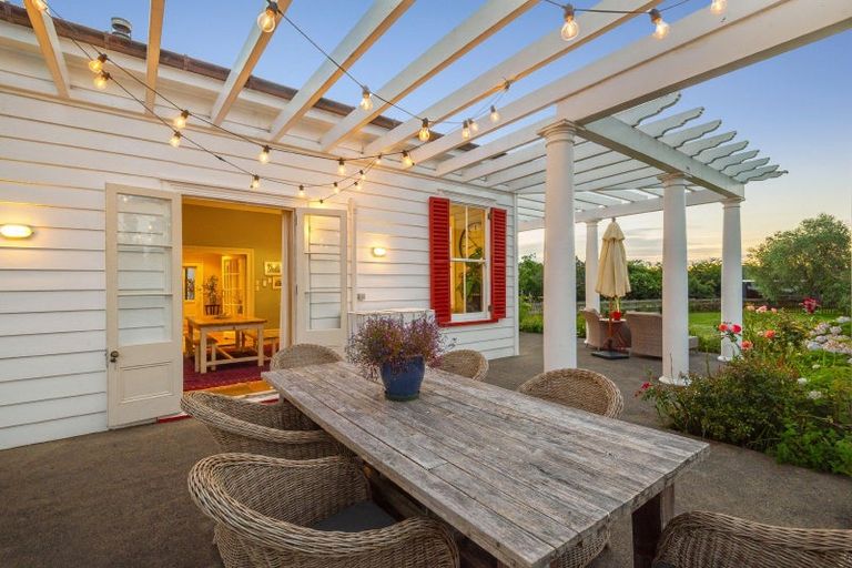 Photo of property in 75 Sutton Road, Brookby, Manurewa, 2576