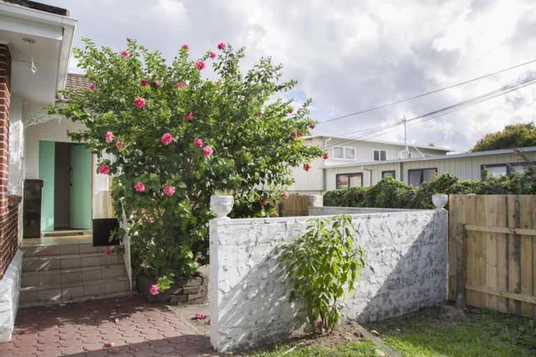 Photo of property in 3/4 Sydney Street, Hauraki, Auckland, 0622