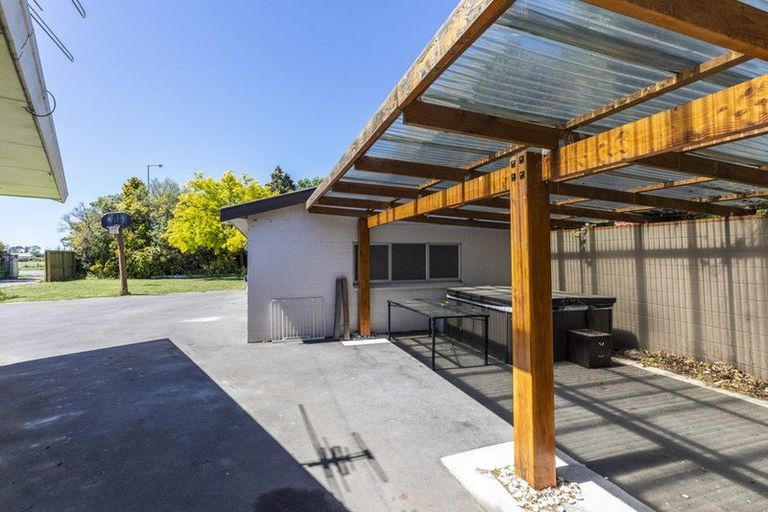 Photo of property in 1409 Main North Road, Waikuku, Rangiora, 7473