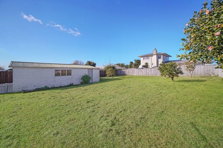 Photo of property in 106 Woodglen Road, Glen Eden, Auckland, 0602