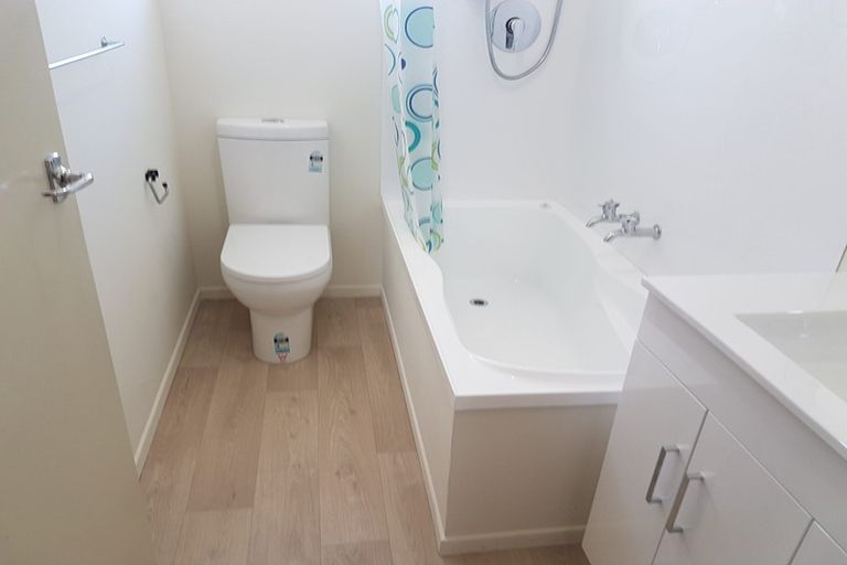 Photo of property in 2/72 Fairfield Avenue, Addington, Christchurch, 8024