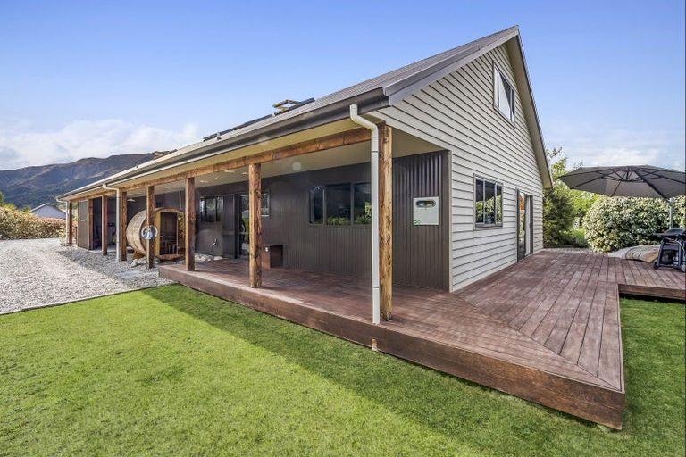 Photo of property in 7 Corner Peak Lane, Lake Hawea, 9382