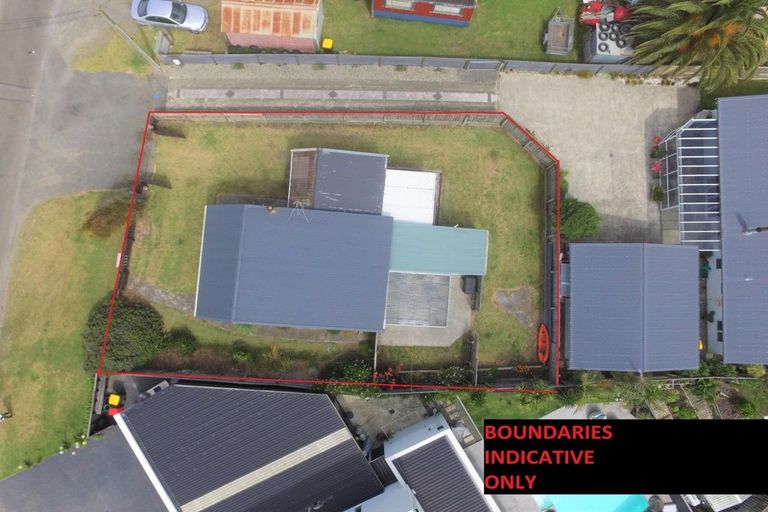 Photo of property in 13 Barber Street, Foxton Beach, Foxton, 4815