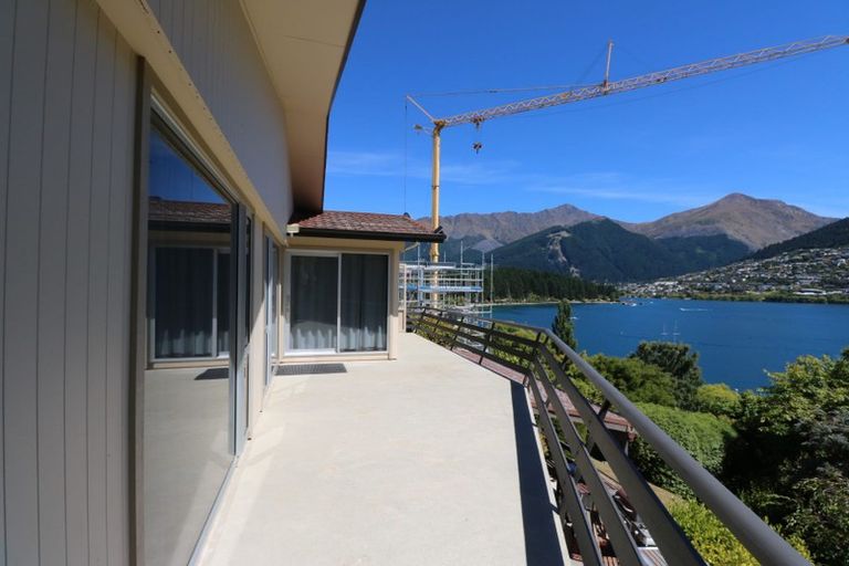 Photo of property in 681 Peninsula Road, Kelvin Heights, Queenstown, 9300