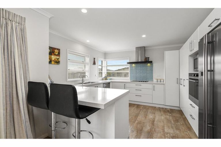 Photo of property in 57 Awataha Crescent, Pyes Pa, Tauranga, 3110