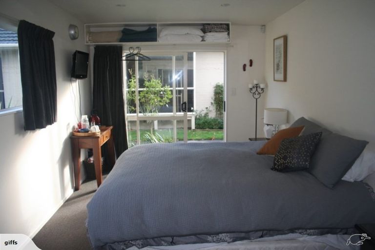 Photo of property in 17 Centaurus Road, Cashmere, Christchurch, 8022