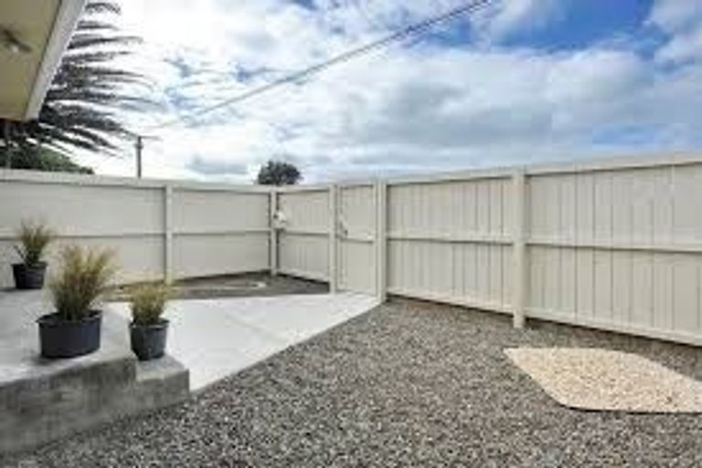 Photo of property in 1/400 Marine Parade, South New Brighton, Christchurch, 8062