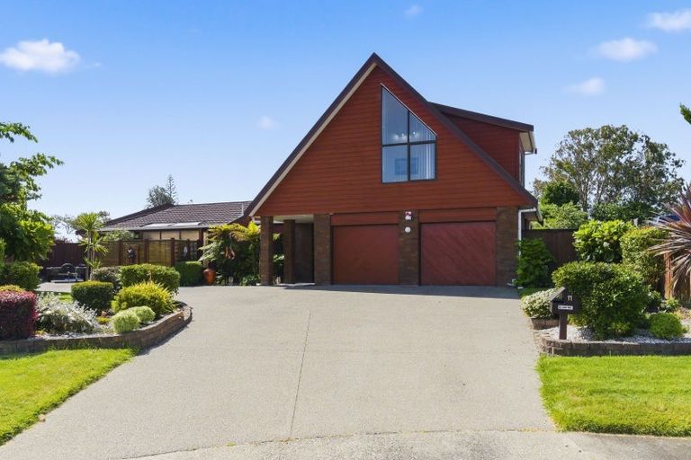 Photo of property in 11 Oakwood Grove, Paraparaumu Beach, Paraparaumu, 5032