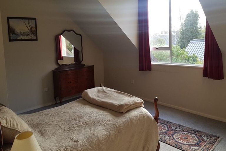 Photo of property in 9 Pentonville Close, Westmorland, Christchurch, 8025