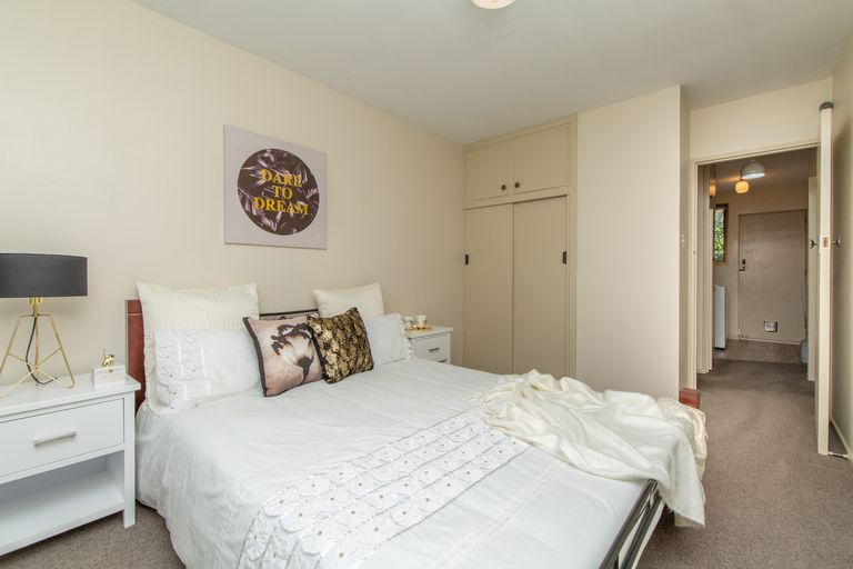 Photo of property in 2/4 Quinton Place, Bishopdale, Christchurch, 8053