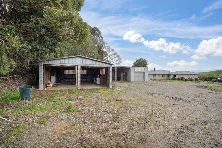 Photo of property in 40 Whyte Road, Happy Valley, Tuatapere, 9691