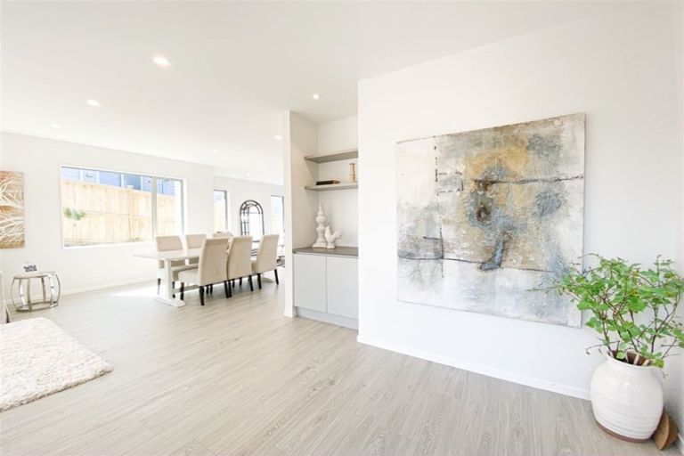 Photo of property in 155 Godfrey Drive, Orewa, 0931