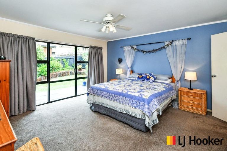 Photo of property in 33 Peretao Rise, The Gardens, Auckland, 2105
