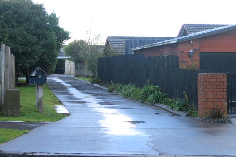 Photo of property in 12 Kenwick Place, Burswood, Auckland, 2013