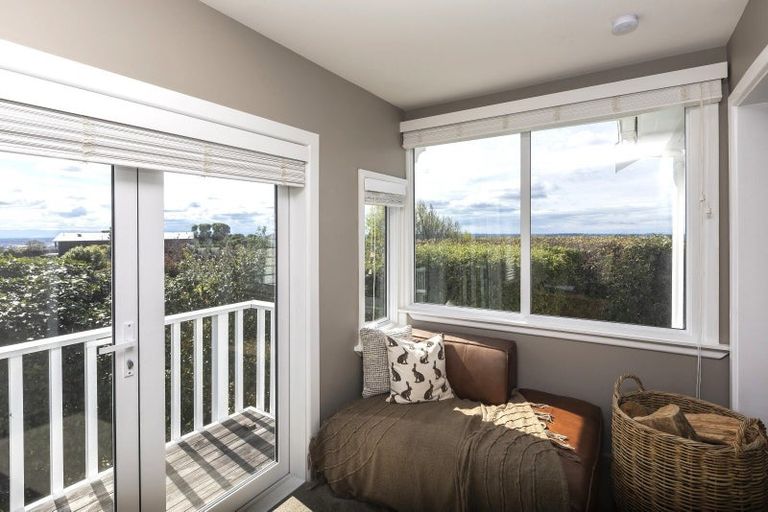 Photo of property in 2 Whareora Terrace, Cashmere, Christchurch, 8022