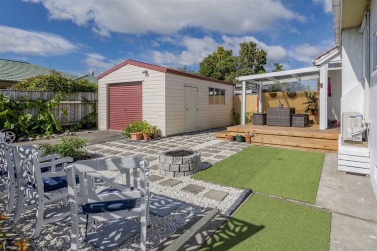 Photo of property in 15 Reeve Street, Levin, 5510