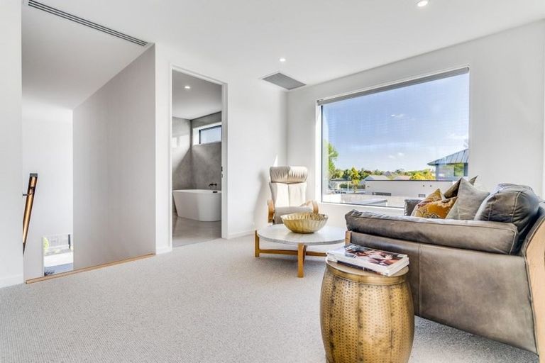 Photo of property in 12c Memorial Avenue, Ilam, Christchurch, 8053